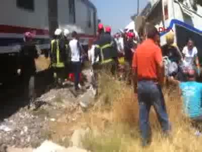 Manisa'da tren minibüsü biçti: 6 ölü