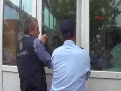 Cemaat okulunda rütbesi sökülmüş 15 askeri üniforma çıktı