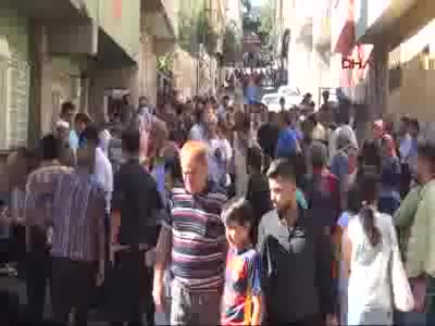 Alacak kavgasında 4 çocuk annesi öldü