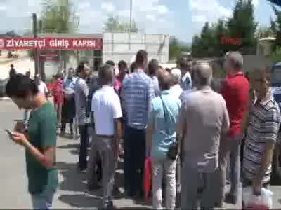 Kuleli Lisesi öğrencilerinin aileleri cezaevi önünde açıklama yaptı