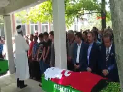 Karadeniz'de kaybolan gencin cesedi bulundu