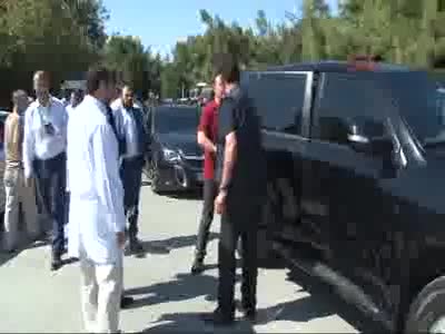 Vasip Şahin hastanedeki yaralıları ziyaret etti