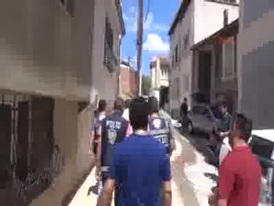 FETÖ/PYD lideri Fethullah Gülen'in 'bülbül yuvası'nda polis araması