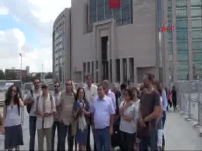 Adliye önünde Bülent Mumay'a destek açıklaması