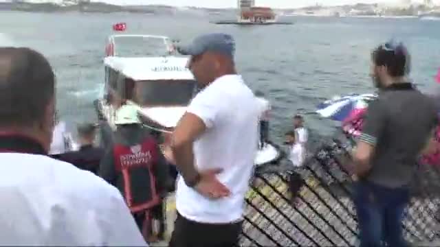 Kız Kulesi'nde yangın