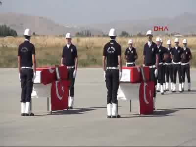 Şehitler memleketlerine uğurlandı