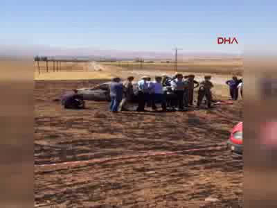 Emekli polis otomobilde yanarak öldü, eşi yaralandı