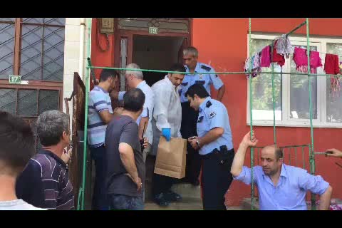 Bursa'da komşusunun kafasına keserle vurup öldürdü