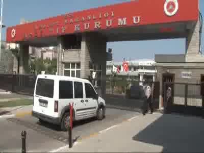 Adli Tıp Kurumu'ndaki arama 2.5 saat sürdü