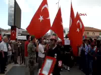 Şemdinli şehidi memleketi Erciş'te toprağa verildi - 1