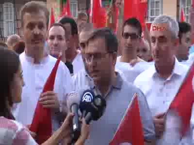Bursa'da sağlıkçılardan darbeye karşı 'Beyaz Yürüyüş'