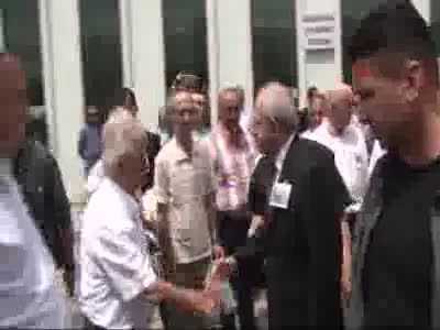 Kılıçdaroğlu, Artvin Eski Belediye Başkanı Emin Özgün'ün  cenaze namazına katıldı