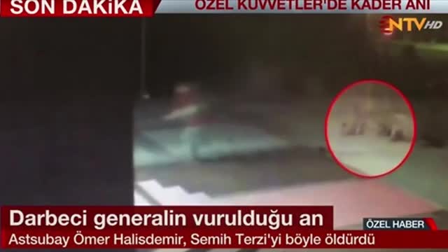 Kahraman Astsubay Ömer Halisdemir'in darbeci general Semih Terzi'yi vurma anı