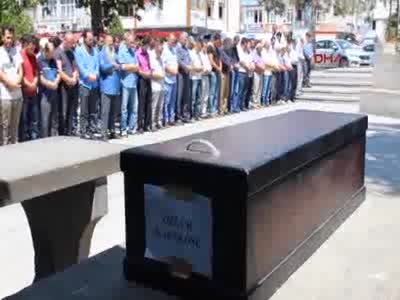 Küçük Özgür toprağa verildi