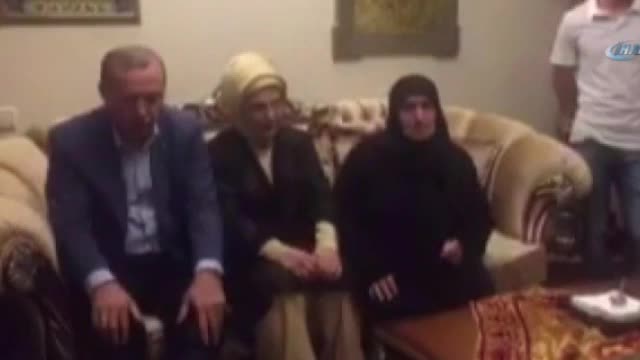 Erdoğan şehit evinde Kur'an-ı Kerim okudu