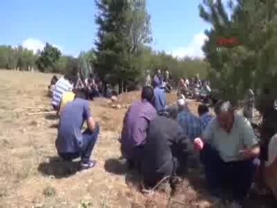 Darbe soruşturmasında gözaltına alındı, imamsız gömüldü