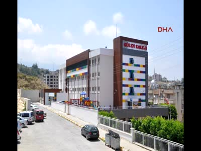 Hatay'da Gülen Koleji tabelası indirildi