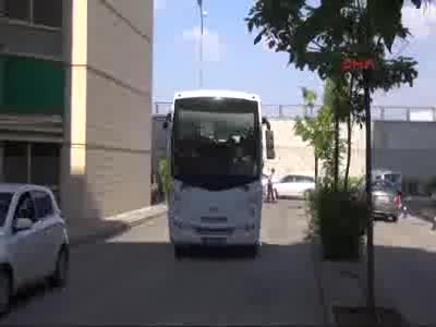 Uşak'ta FETÖ örgütünün ablası 22 kadın adliyede