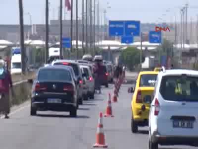 Türk işçilerinin dönüş çilesi başladı, kuyruk 3 kilometre