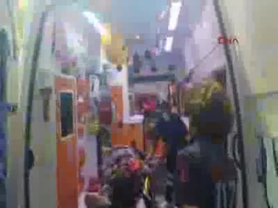Kamyonet ile motosiklet çarpıştı: 1 Yaralı