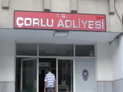 Çorlu'da 1 komiser ve 4 öğretmen gözaltına alındı