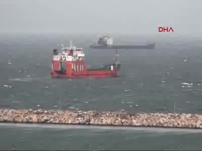 Fırtına Marmara'da etkili oldu