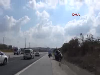 Ölenlerin telefonuna bakan polisin çaresizliği