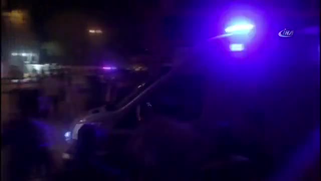 Van'da polis merkezine bombalı saldırı
