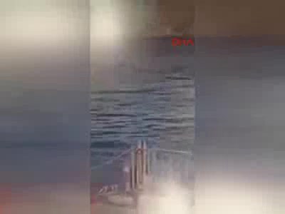 3 askerin şehit olduğu sahil güvenlik botuna geminin çarpma anı görüntülendi
