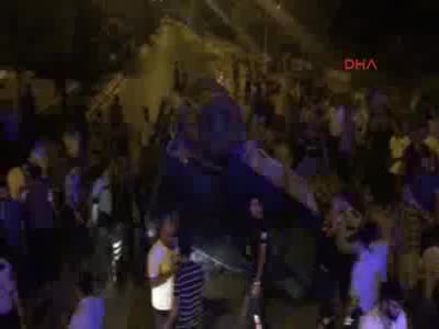 Adıyaman'da polis aracı otomobille çarpıştı: 3 yaralı