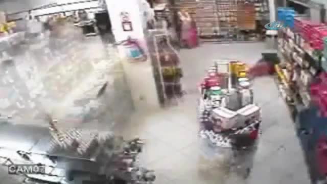 Market sahibi soyguncuyu böyle öldürdü