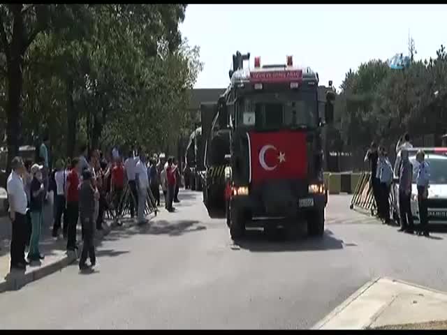 İstanbul'daki tanklar taşınıyor