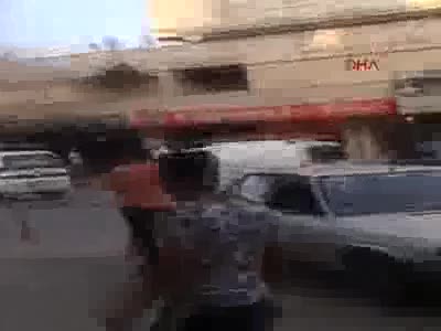 Ambulansta yangın çıktı, 3 sağlık personeli ve hasta ölümden döndü