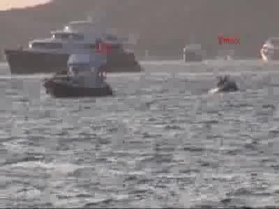 Demokrasi kulaçları Bodrum'a ulaştı