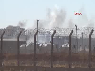 Kobani sınırında duvar gerginliği