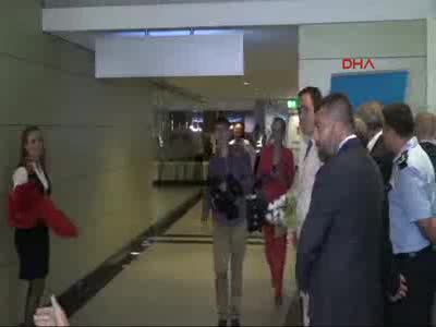 Rusya'dan ilk charter uçak Antalya'da