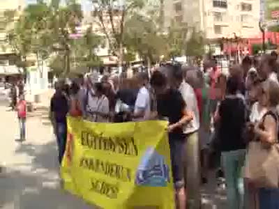 Kamudan ihraçlara oturma eylemi ile protesto