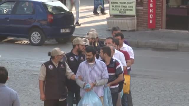 Bursa'da 10'u akademisyen, 14 kişi adliyeye sevk edildi