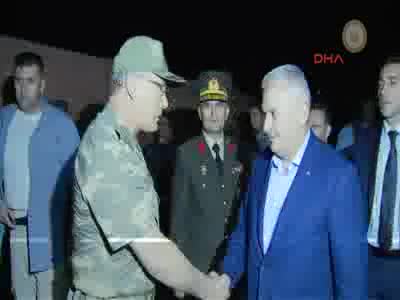 Başbakan Yıldırım operasyona katılan askerleri ziyaret etti