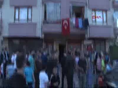 Genelkurmay Başkanı Akar, şehit evlerini ziyaret etti