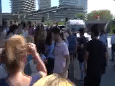 Metrobüste şoför vahşeti! Klimayı soran yolcuyu bıçakladı