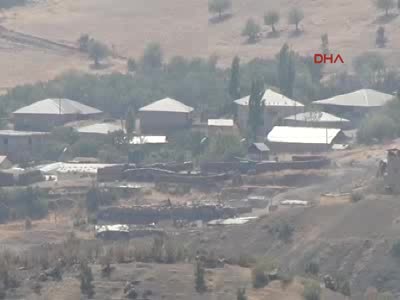 PKK'lı teröristler Derecik'te Üs Bölgeye saldırdı