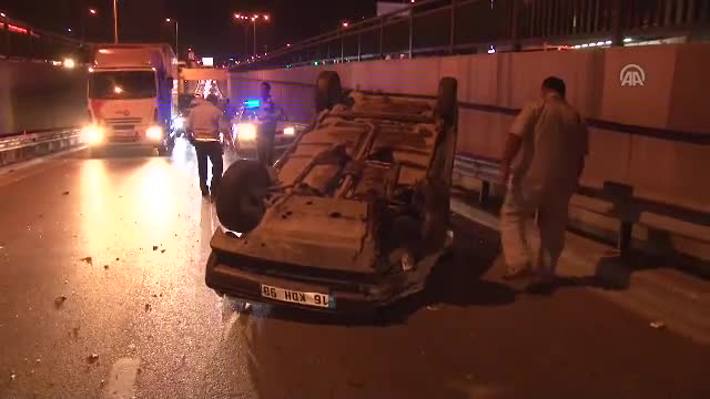 Bursa'da kontrolden çıkan araba takla attı - 2
