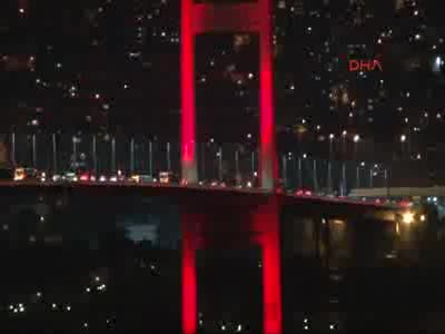 Otoyol ve köprülerden ücretsiz geçişler başladı