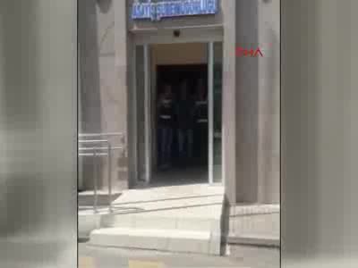 Küçük Elif 4 yıl sonra annesine kavuştu