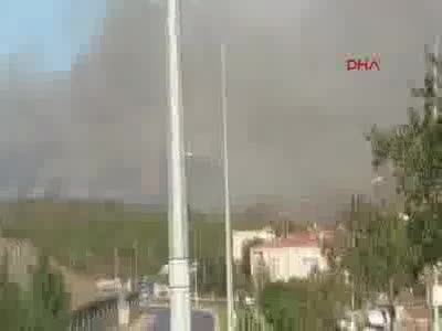 İstanbul'da askeri alanda yangın - 4