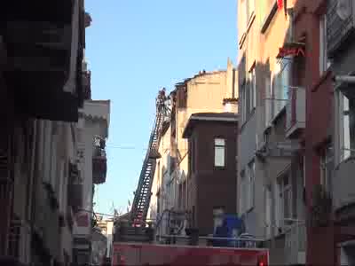 Yedikule'de apartmanda yangın paniği