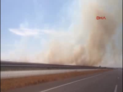 Diyarbakır'da anız yangını zincirlemeye kazaya neden oldu: 20 yaralı