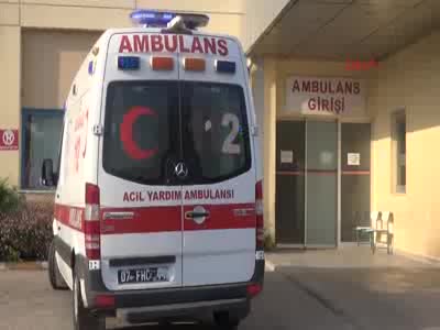 Otomobil parası vermeyen babasını baltayla öldürdü