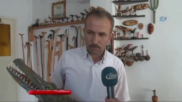 Bursaspor'a ahşap timsah
